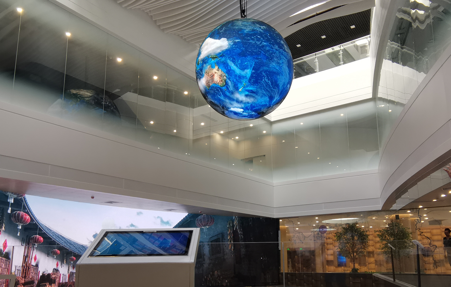 丘成桐国际会议中心P3户内3米球形屏
