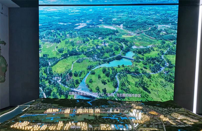 “龙湖书院 城市书匣”|雷曼康硕展790㎡显示屏点亮柳州图书馆柳东新馆