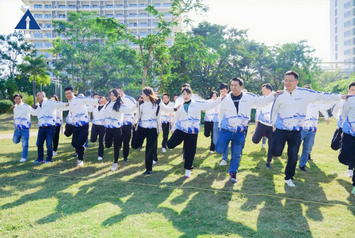 “披荆斩棘、乘风破浪”| 康硕展2023年度营销中心及干部团建活动圆满结束